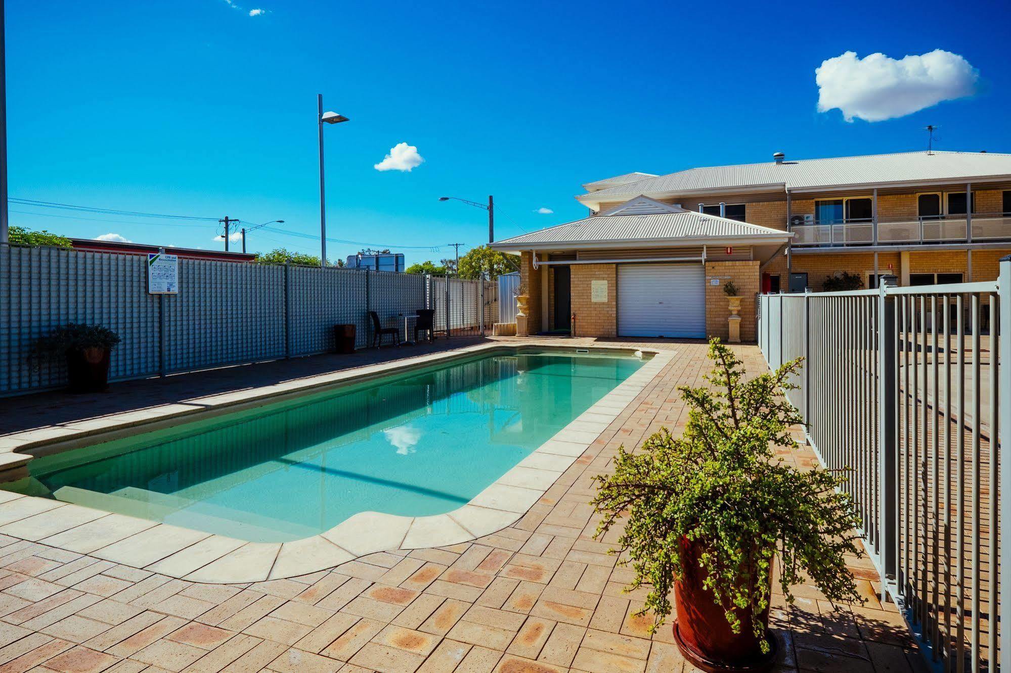 Club Motor Inn Narrabri Exterior foto